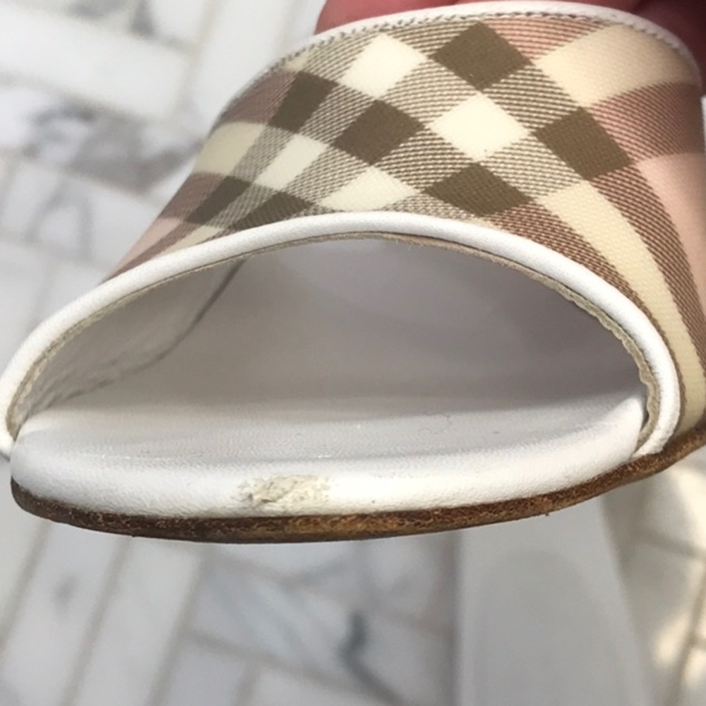Burberry white, nova check plaid kitten, heel sandal Size 38 - Picture 9 of 12